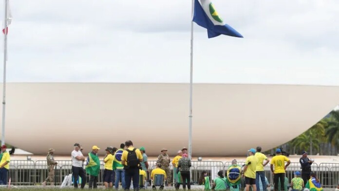 congresso-invasao-3-2