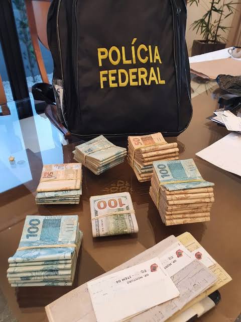 8428f48f-3446-49cf-aa25-1853272df15b-1