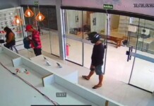 VÍDEO: em Cruzeiro do Sul, criminosos roubam mais de 40 celulares em loja