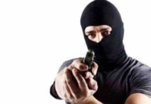 Bandidos fazem família de médica refém e trocam tiros com a PM no interior do Acre