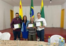 Em Mâncio Lima, primos que mudaram de vida por meio dos estudos são homenageados com Moção de Aplausos