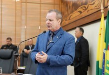 Longo agradece Gladson por PL que cria aposentadoria especial de servidores com deficiência