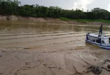 No Juruá, lancha capota várias vezes e naufraga com equipe policial