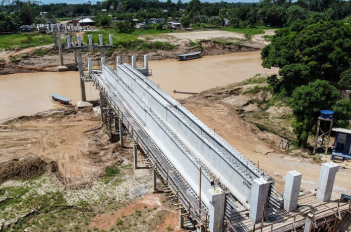 ponte-sobre-o-rio-iaco-1170x772