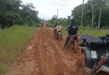 Em Mâncio Lima, Polícia Militar apreende arma e detém suspeito por contrabando