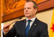 Pedro Longo assume liderança do governo interinamente e defende Gladson Cameli na primeira sessão do ano