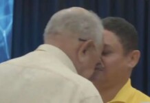 VÍDEO: Prefeito dá cabeçada em candidato do PSOL durante debate na TV