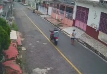 VÍDEO: no Acre, idosa de 62 anos é atacada por assaltantes em plena luz do dia