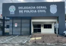 Em Cruzeiro do Sul, homem monitorado por tornozeleira é preso com arma branca após causar perturbação em via pública