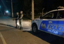 Homem é preso por conduzir moto embriagado, sem capacete e sem CNH em Cruzeiro do Sul