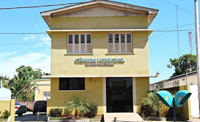 camara-de-sena-madureira-001-984x600