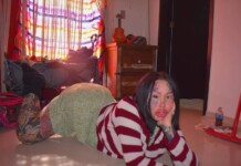 Influencer famosa por seios de 10 kg é encontrada morta aos 33 anos