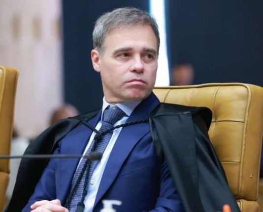 André Mendonça convoca delegados da PF para falar do caso Master