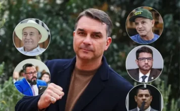 Anotações de Flávio Bolsonaro citam apoio do PL para governo e senado no Acre