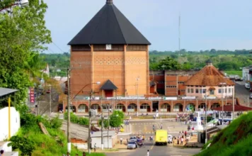 Prefeitura diz que horário do carnaval em Cruzeiro do Sul foi acertado com bispo