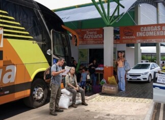 Após mudança para Variante, passageiros da Transacreana que chegam em Cruzeiro do Sul, são obrigados a pagarem R$ 70 para chegarem a antiga rodoviária no Centro da cidade