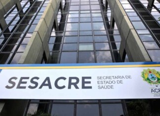 Sesacre firma contratos de quase R$ 3 milhões para luvas, guardanapos e até pilhas alcalinas