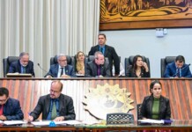 Deputados aprovam auxílio-alimentação de R$ 800 para servidores civis e de R$ 700 para militares; aposentados vão receber R$ 500 de auxílio-saúde