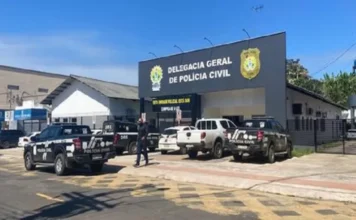 Jovem é detido após causar tumulto e ameaças dentro de casa em Cruzeiro do Sul