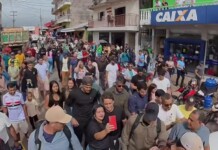 Deputado federal Nikolas Ferreira é recebido por multidão em Marechal Thaumaturgo durante agenda no interior do Acre