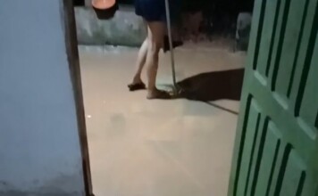 Casa fica completamente alagada no bairro da Cobal após forte chuva em Mâncio Lima