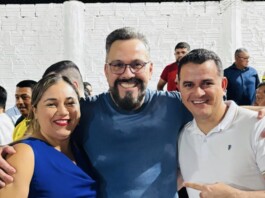 Andinho e Cláudia Melo participam de ato com Alan Rick na AABB de Cruzeiro do Sul e reafirmam coragem do grupo de oposição em Mâncio Lima