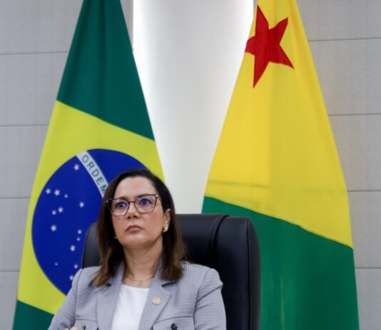 Quando uma mulher entra na política, a disputa nunca é apenas na urna