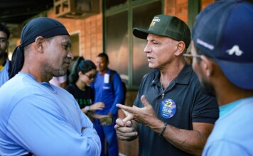 Na Limpebras, Bittar e Samir debatem com trabalhadores sobre custo de vida e obras no Acre